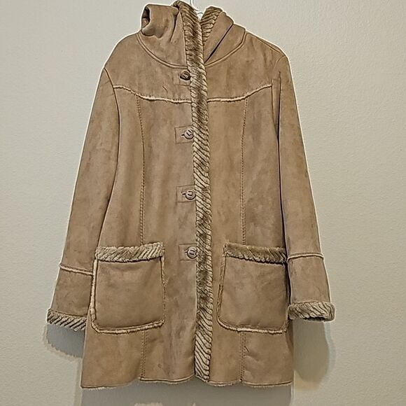 COPY - St. John's Bay Faux Fur Jacket  size XL tan color - Picture 1 of 10